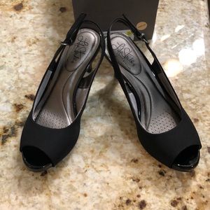 New lifestride black peep toe sling backs